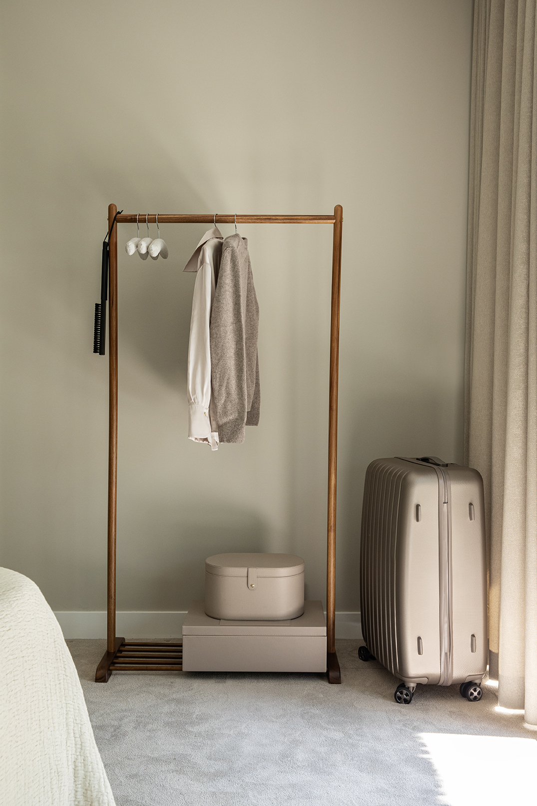 WARDROBE ACCESSORIES