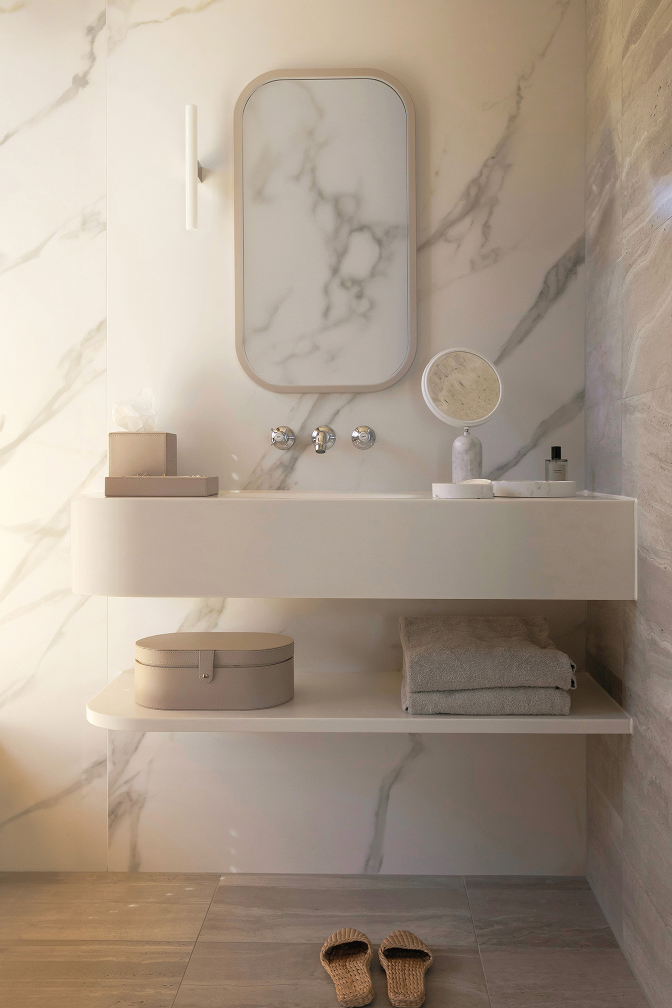 BATHROOM ACCESSORIES